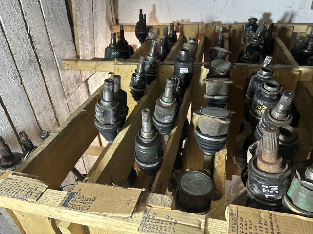 Полуось передняя левая 4410265J00 SUZUKI