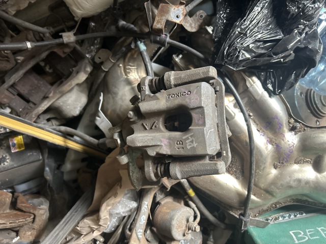 Суппорт тормозной задний правый 4783012151 TOYOTA
