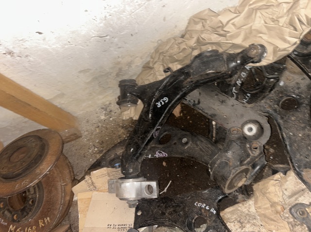 Передний нижний рычаг 4862030290 TOYOTA