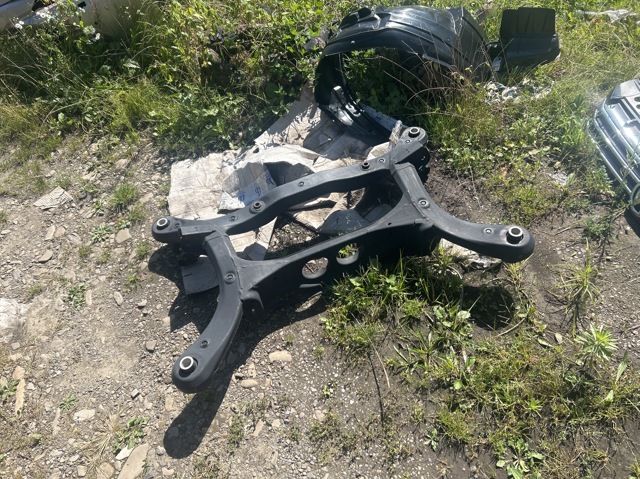 Крабобалка задней подвески 512060E041 TOYOTA
