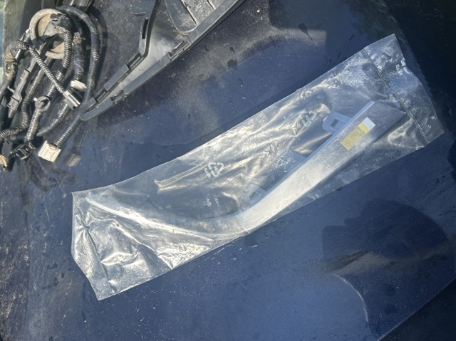 Ободок/окантовка фары противотуманной, правый 5212502150 TOYOTA