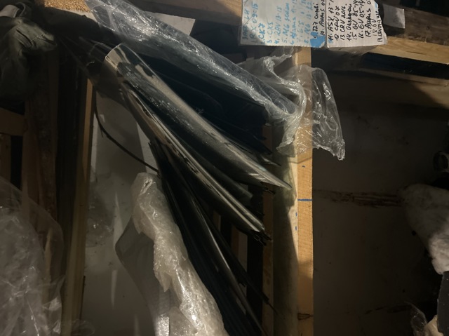 Стекло заднее левое 5736A249 MITSUBISHI