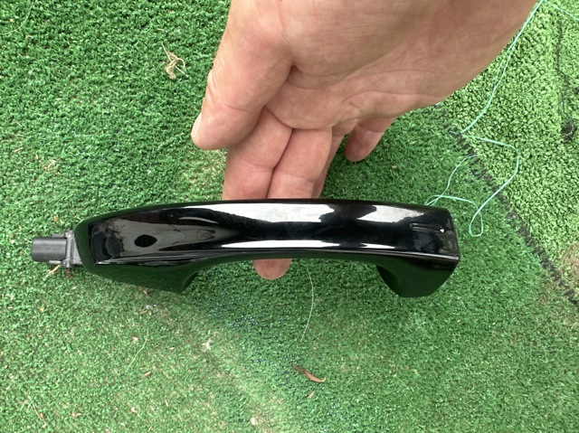 Дверная ручка правая пассажирская 5GM837206A VAG