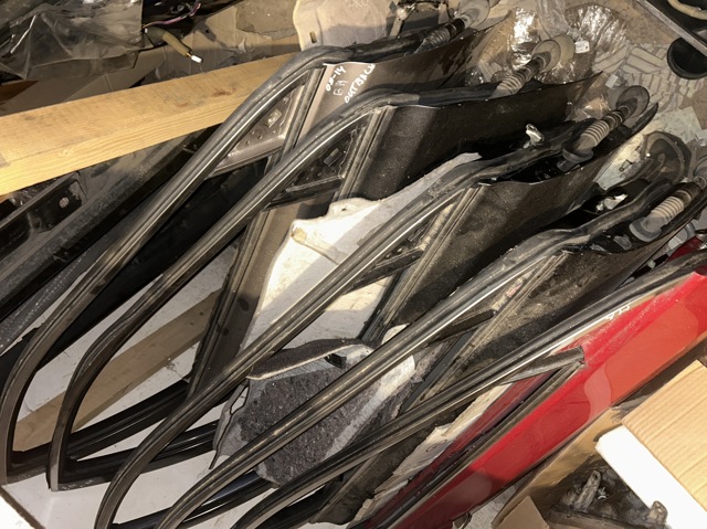 Пассажирская передняя дверь 60009AJ0209P SUBARU