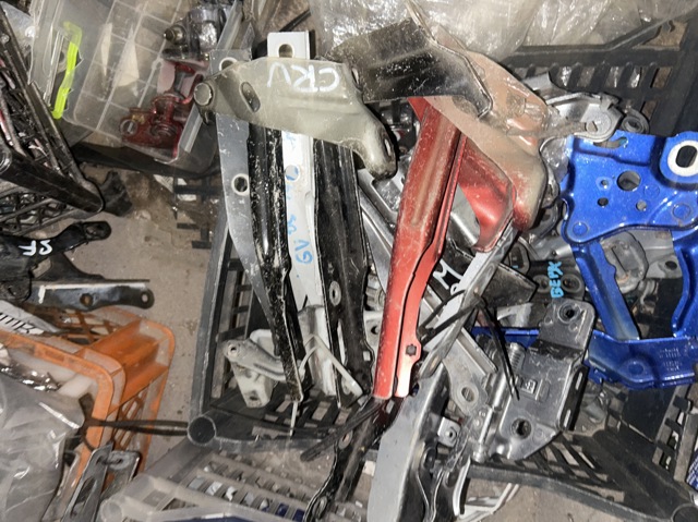 Левая петля капота 60170T0AA00ZZ HONDA