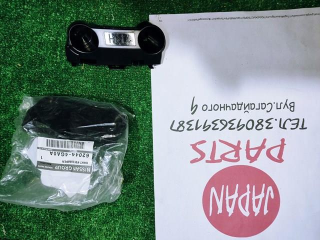 Правое крепление переднего бампера 620444GA0A NISSAN
