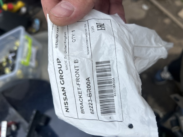 Крепление бампера 62223BR00A NISSAN