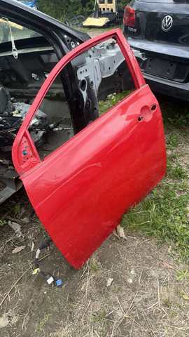 Двери кабины Toyota Corolla