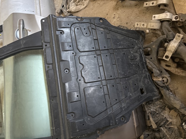 Защита картера двигателя 75890JG70A NISSAN