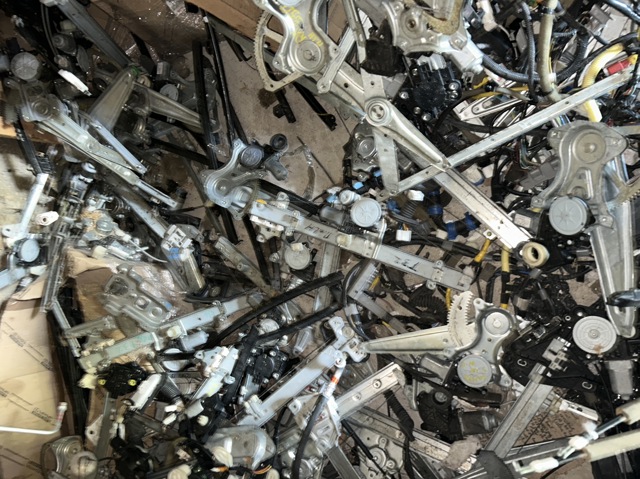 Механизм стеклоподъемника водительской двери 807214BA1A NISSAN