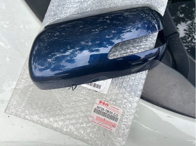 Накладка левого бокового зеркала 8472878K00ZJ3 SUZUKI