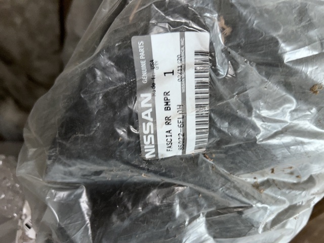 Бампер задний 850226FL0H NISSAN