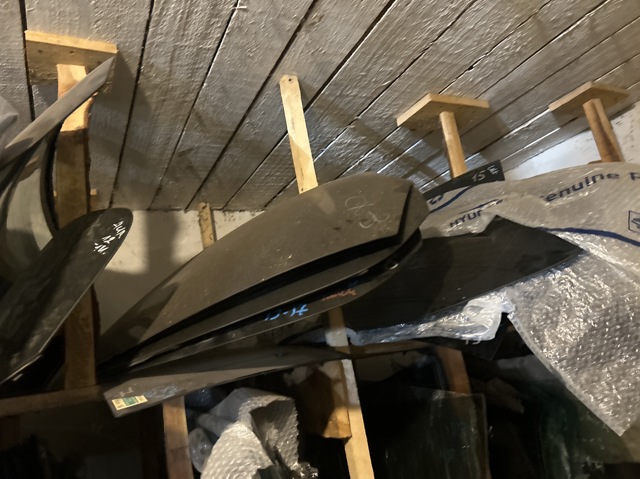 Стекло ляды 903004EA1A NISSAN