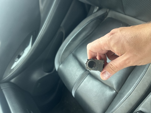 Датчик парктроника боковой 95720D3000ABP HYUNDAI