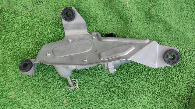 Стеклоочиститель двери задка BHS267450 MAZDA