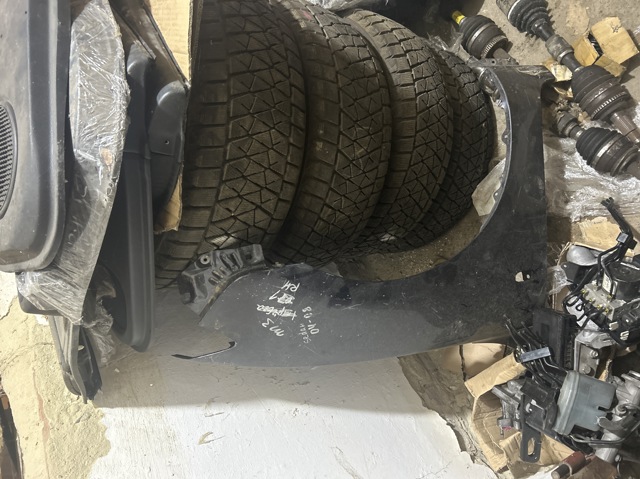 Крыло переднее правое BN8V52111D MAZDA