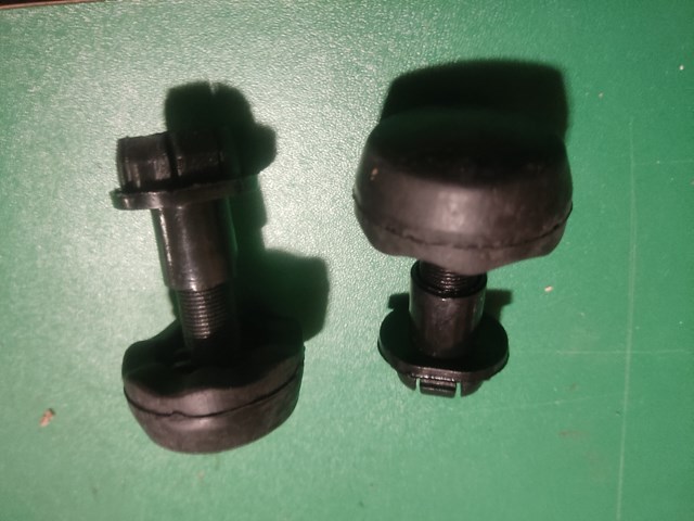 Отбойник капота CV6Z16758A FORD