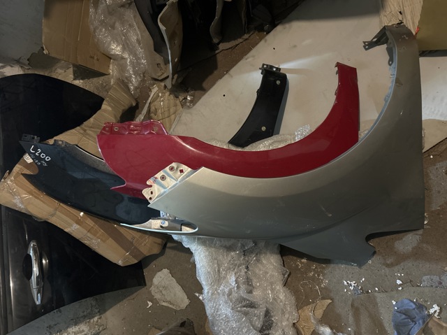 Боковая часть передняя правая EG2152110F MAZDA