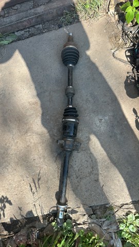 Привод передний правый GD752550XC MAZDA
