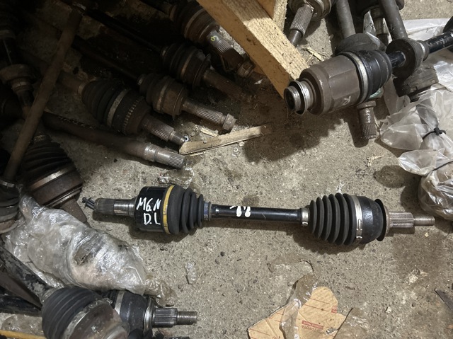 Привод в сборе левый GDB52560X MAZDA