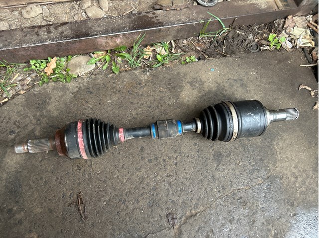 GG31-25-600A Mazda Полуось (привод) передняя левая