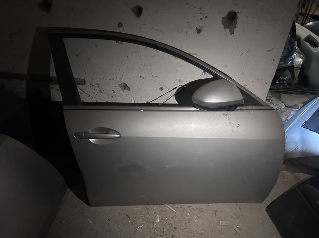 Пассажирская передняя дверь GSYD5802XF MAZDA