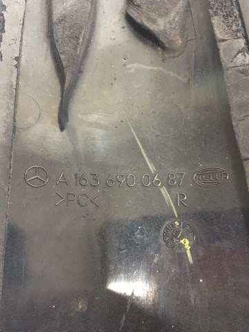 Накладка стойки кузова внешняя, задняя правая A1636900687 MERCEDES