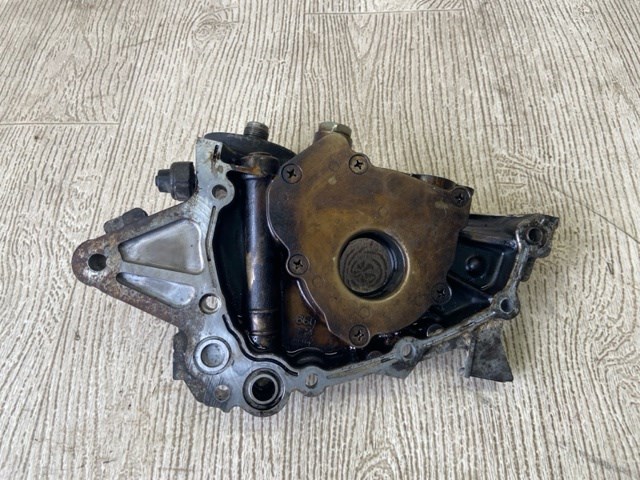 MD309756 Помпа купить Львов