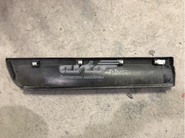 BMW 51137205781 Молдинг двери задней левой нижний в наличии Каменское