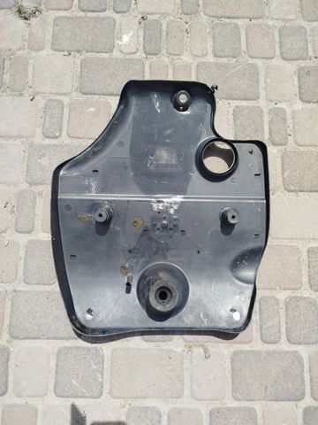 VAG 038103925E Крышка мотора декоративная в наличии Каменское