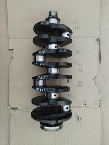 Коленчатый вал 038105021C VAG