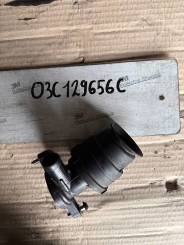Патрубок турбины выхлопных газов 03C129656C VAG