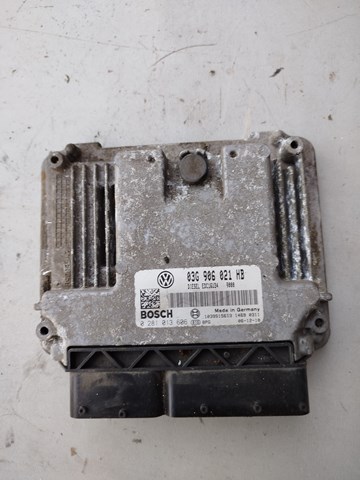ЭБУ двигателем 03G906021HB VAG