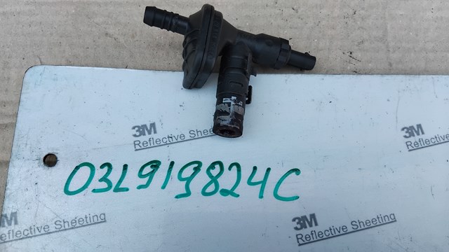 Датчик температуры топлива 03L919824C VAG