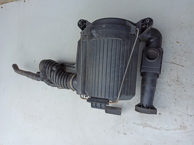 Фильтр воздушный 044129620 VAG