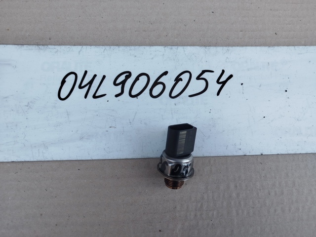 Датчик давления топлива 04L906054 VAG
