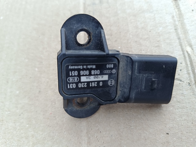 Датчик давления во впускном коллекторе 06B906051 VAG