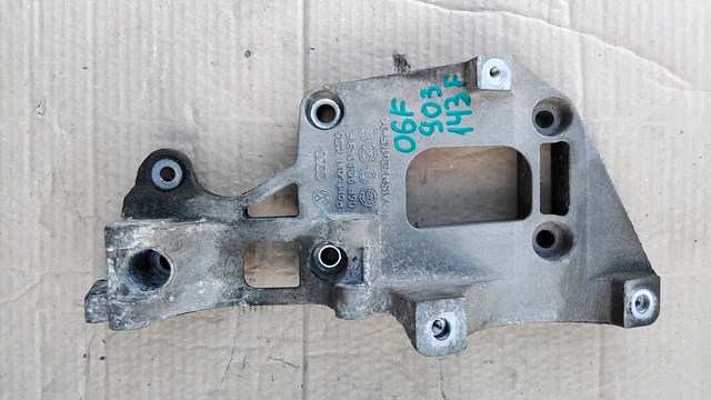 Кронштейн крепления генератора 06F903143F VAG