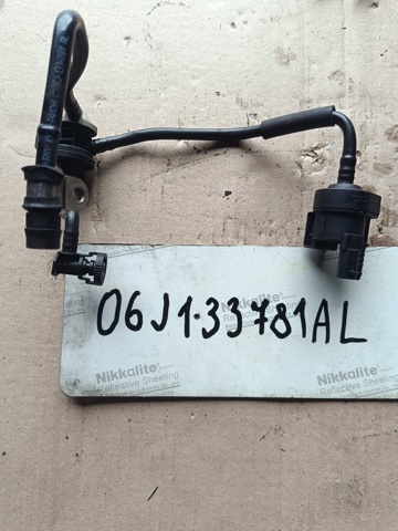Клапан системы вентиляции топливного бака 06J133781AL VAG