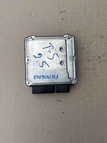 ЭБУ двигателем 070906016A VAG