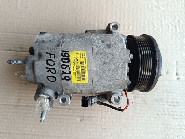 Насос кондиционера 19D629 FORD