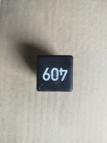 Реле электробензонасоса 1J0906383B VAG