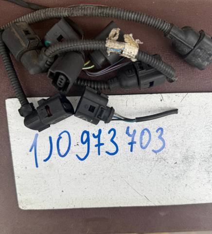 Разъем (фишка) датчика парковки 1J0973703 VAG