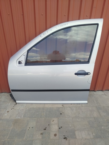Водительская дверь Volkswagen Bora