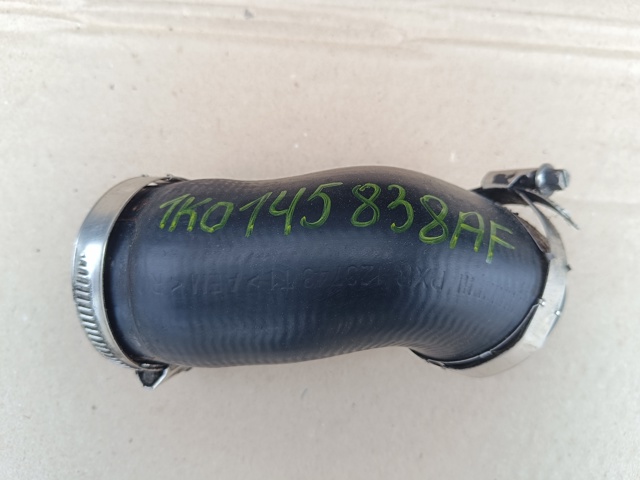Патрубок дроссельный 1K0145838AF VAG