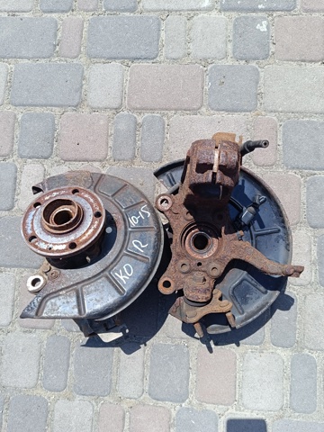 Ось передняя и поворотные кулаки 1K0407256AA VAG