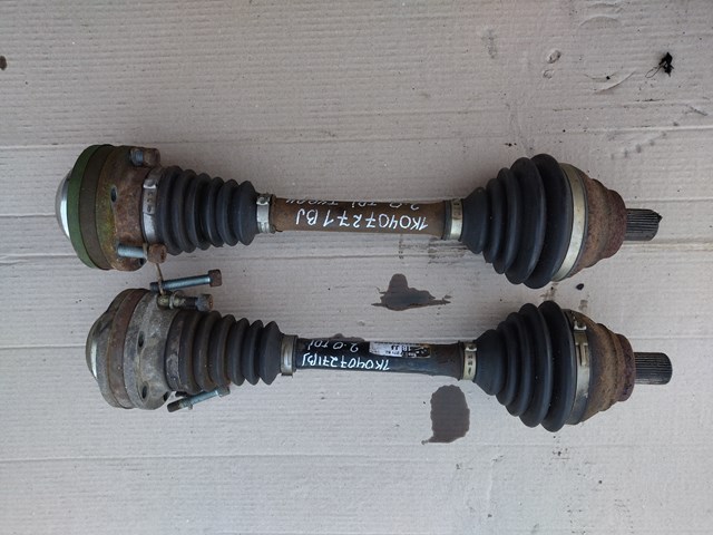 Вал привода, передний левый 1K0407271BJ VAG