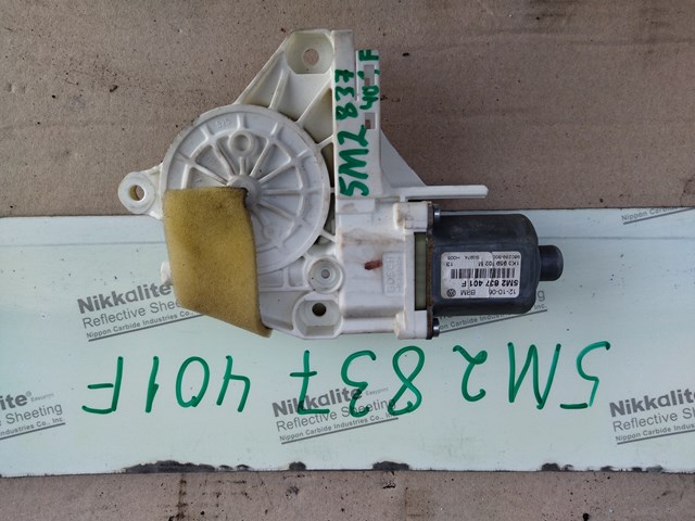 Мотор стеклоподъемника двери передней, правой 1K0959702M VAG