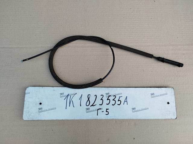 Тяга привода замка капота Фольксваген Гольф V