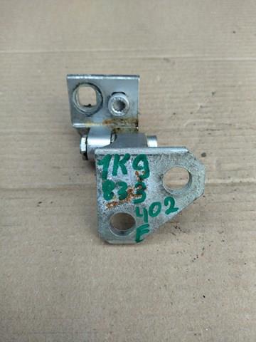 Петля задней правой двери 1K9833402E VAG